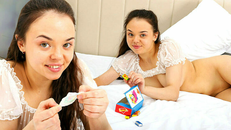 [ClubSweethearts] - Teen Babe Mia Grandy Fingers Herself - Mia Grandy