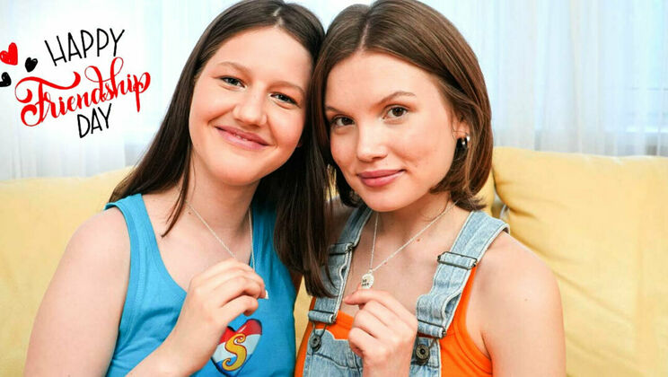 [ClubSweethearts] - Trimmed Short Hair Lesbian Kissing Day