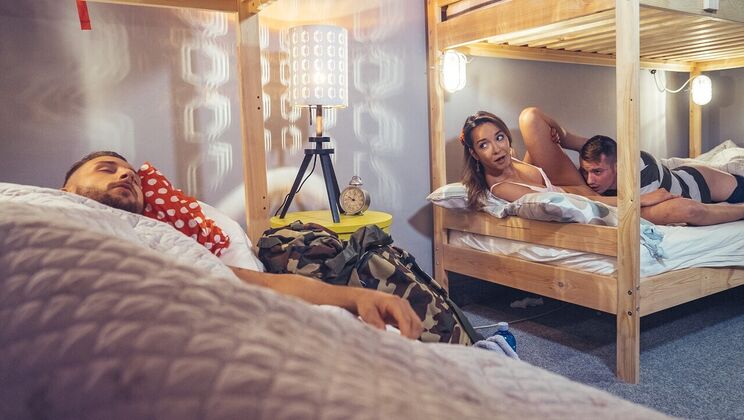 [FakeHostel] - European Amateur DP - Sam Bourne - Francys Belle - Jason X