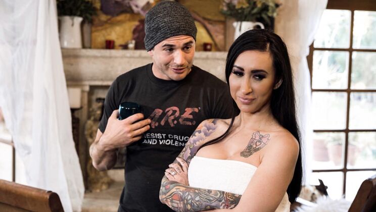 Brunette Stepmom Gets Anal Fucking