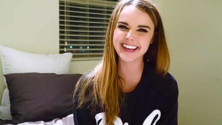 [PrettyDirty] - Brunette Beauty Dillion Harper in BTS Spotlight