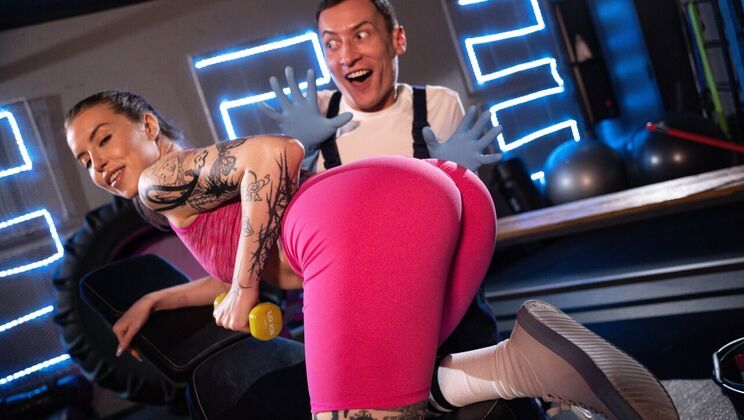 [FitnessRooms] - Workout Turns into Anal Sex - Charlie Dean - Eden Ivy