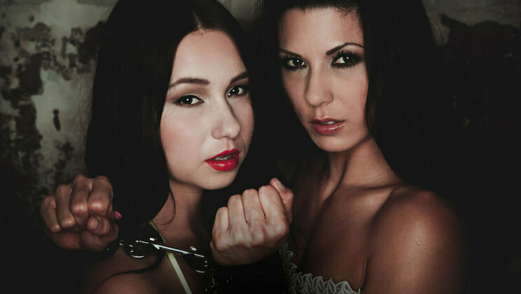 [SexArt] - Fingering and Close Up: Taylor Sands - Taylor Sands - Alexa Tomas