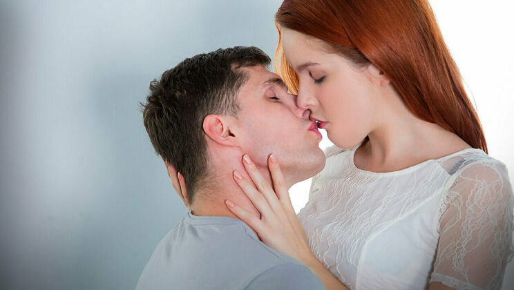 [SexArt] - Curly Amarna Miller's Blowjob and Cumshot - Kristof Cale - Amarna Miller