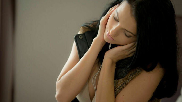 [SexArt] - Close Up on Sapphira A's Piercing and Nipples - Sapphira A