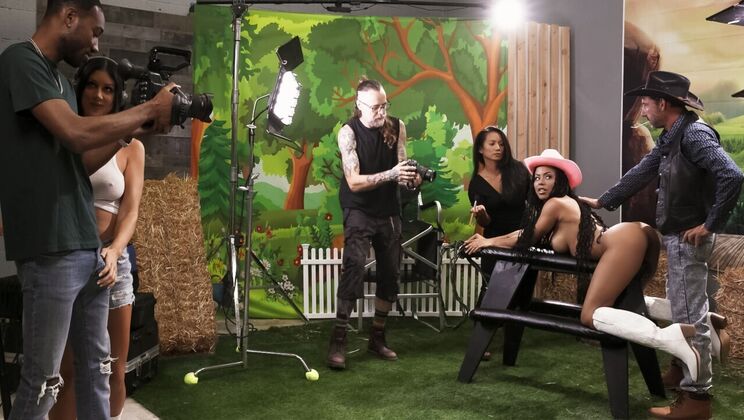 [WorkMeHarder] - Double the Fun with Two Big Tits Babes - Kira Noir - Queenie Sateen - Hollywood Cash