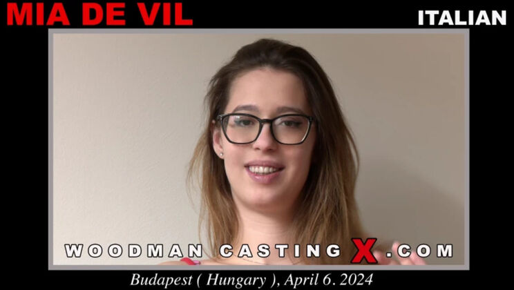 [WoodmanCasting] - Mia De Vil Hardcore Casting - 69 & Spanking - Mia De Vil