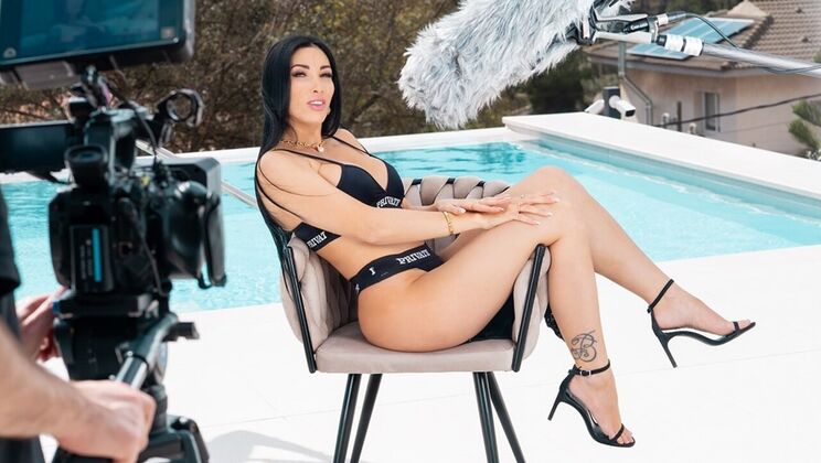 [Private] - Clea Gaultier: Behind the Lingerie - Clea Gaultier