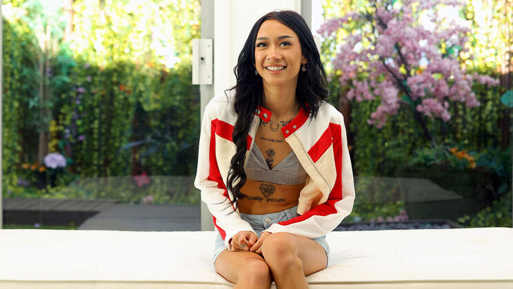 [NetVideoGirls] - Katie Gets Fingers - Katie