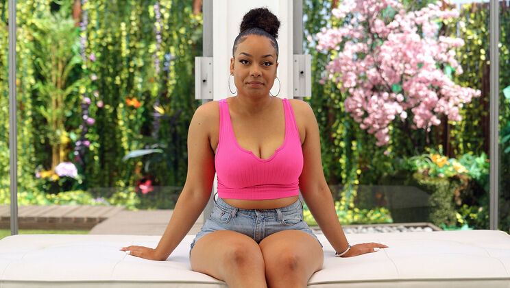 [NetVideoGirls] - Reverse Cowgirl: Sarah's Audition - Sarah