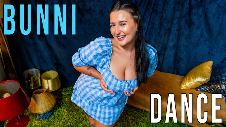 [GirlsOutWest] - Solo Aussie Girl Dancing - Bunni