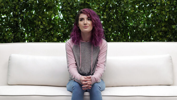 [NetGirl] - Scarlett's Sexy Missionary Position - Scarlett