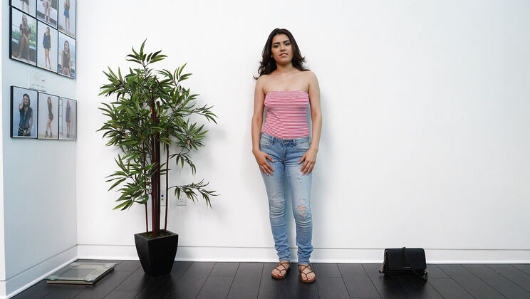 [CastingCouchHD] - Casting Couch with Daisy - Sexy and Hot - Daisy