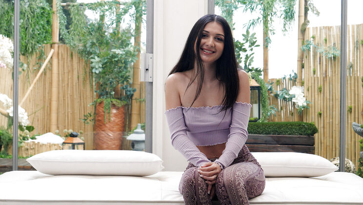 [NetGirl] - April Gets Sucked and Fucked - April