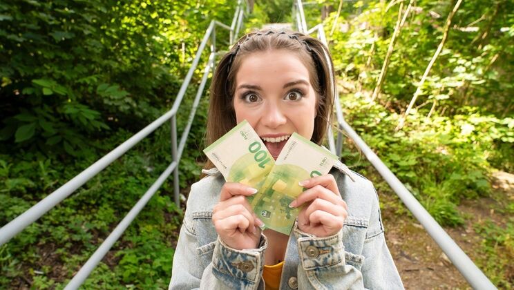 [PublicAgent] - Reverse Cowgirl with Crazy European - Martin Gun - Agatha Shay