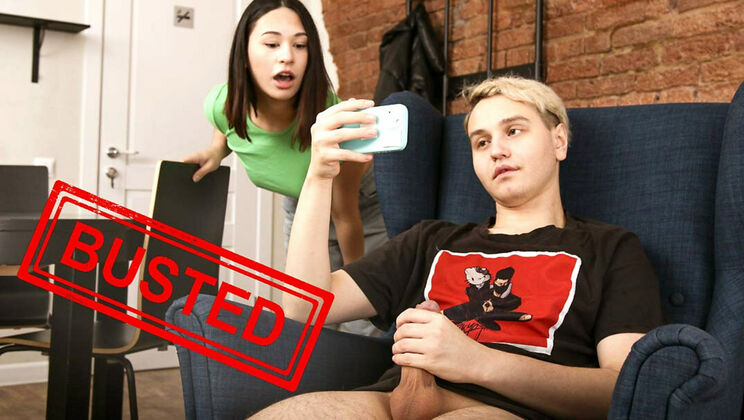 [ClubSweethearts] - Moon Imp Gets Caught & Roxy Muray Sucks Him Dry - Moon Imp - Roxy Muray