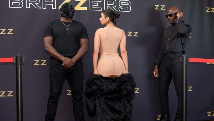 [Brazzers] - Big Tits Violet Myers Loves Missionary Pounding - Violet Myers - Mannie Coco