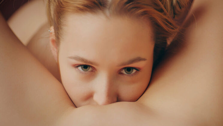 [SensualLove] - POV of Eternal Desire to Lick Shaved Pussy - Kelly Collins - Evelin Elle