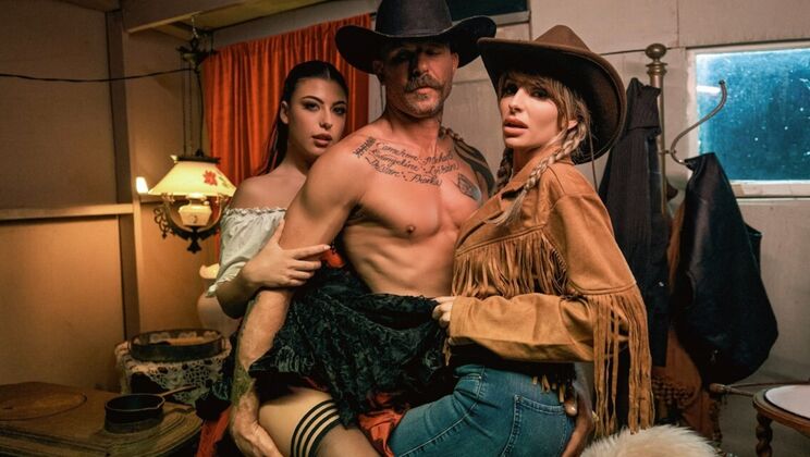 [DigitalPlayground] - Big Tit Blonde Kimmy Granger Takes a Facial in Threesome Sex - Kimmy Granger - Scott Nails - Gal Ritchie